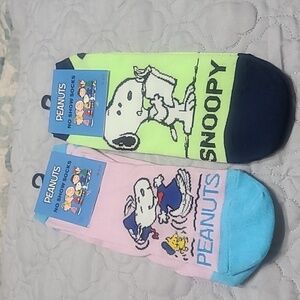 Snoopy ^graduation^ socks 2 PAIR women 5 to 9